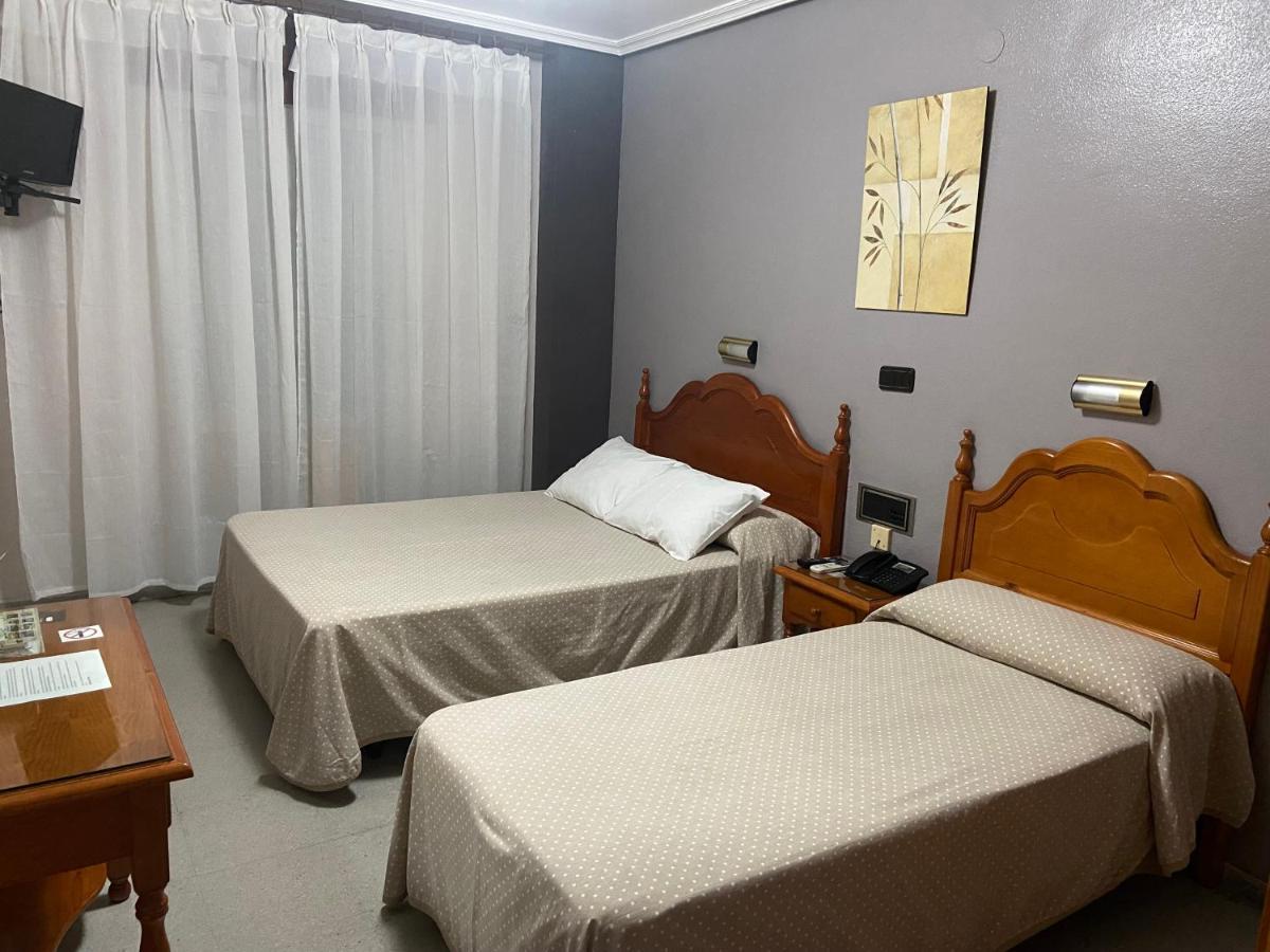 Hotel Lusitania, Centro Ciudad, Parking Privado Мерида Экстерьер фото
